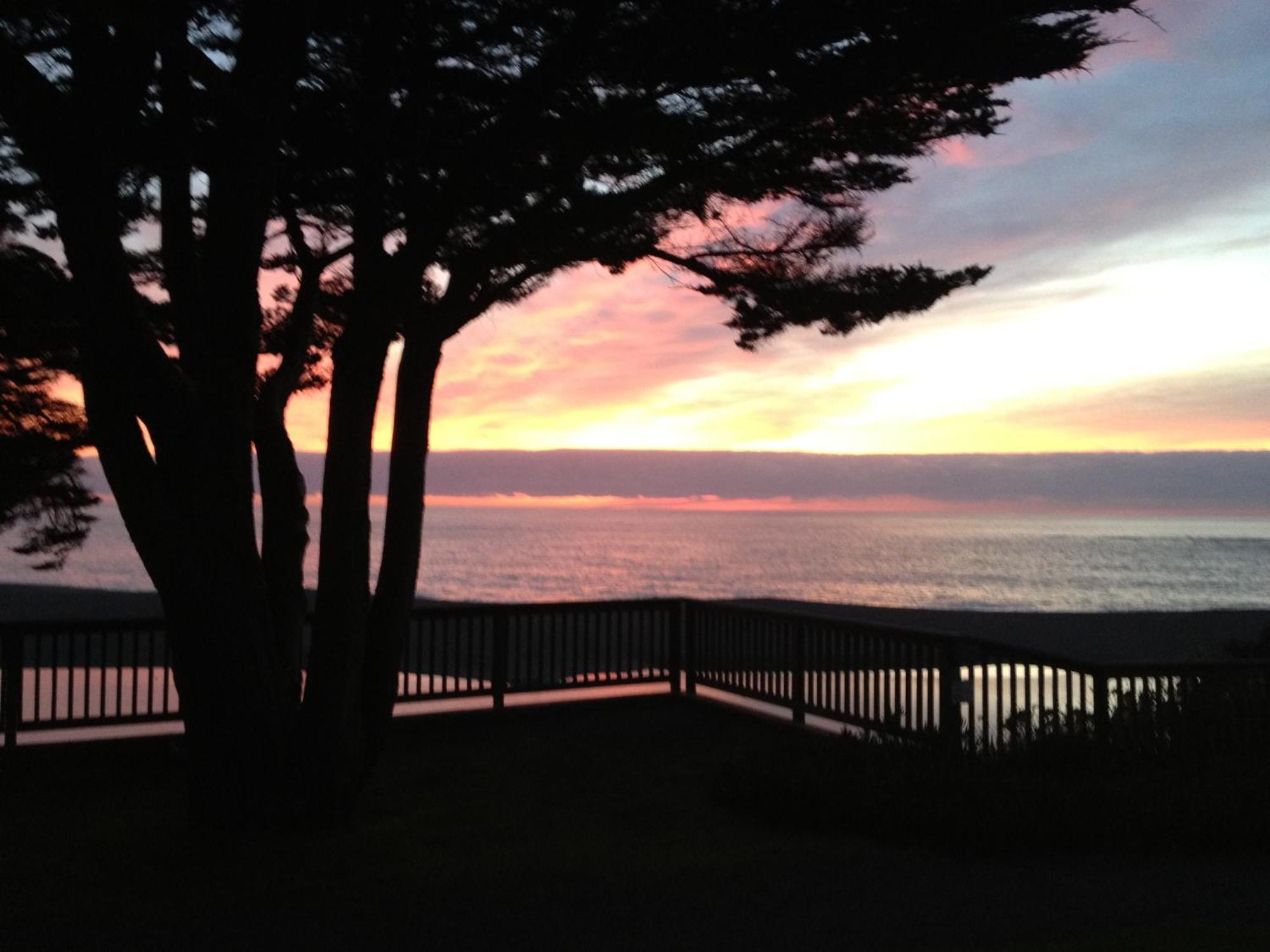 Motel Surf On The Ocean Bluff 3*